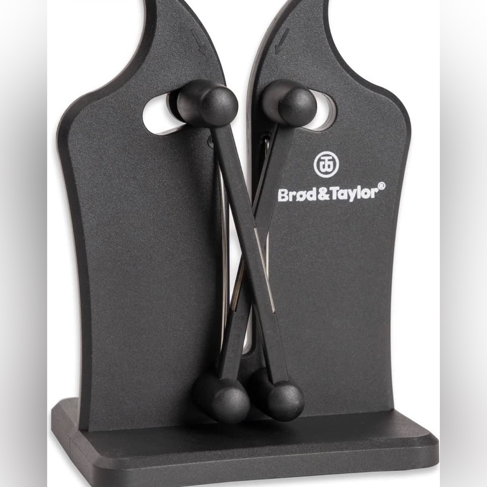 Knife sharpener